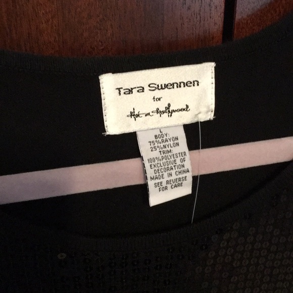 Tara Sweenen holiday sweater size L - Picture 3 of 5